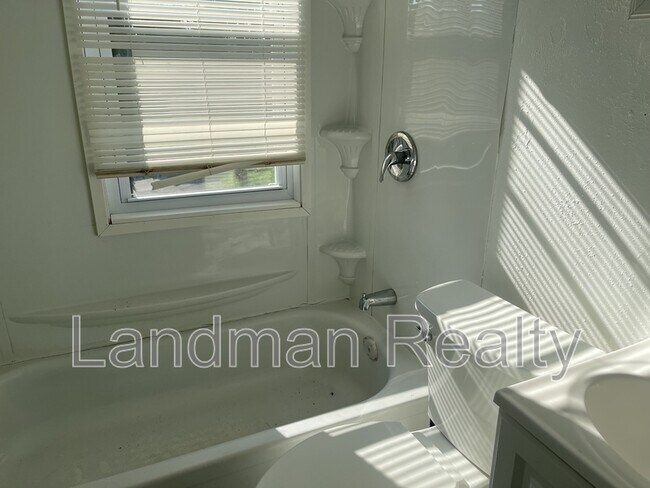 Photo - 1615 Cedar St