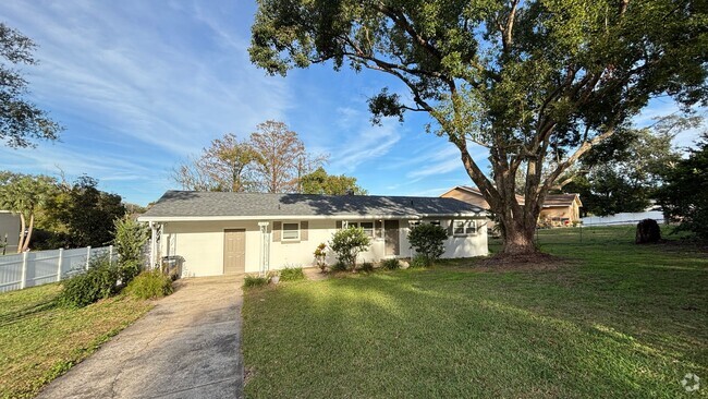 Building Photo - 3 Bedroom, 2 Bath in Altamonte Springs - P... Rental