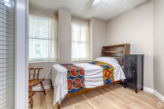 Building Photo - Updated 3 bedroom Unit Country Club Condo #4103