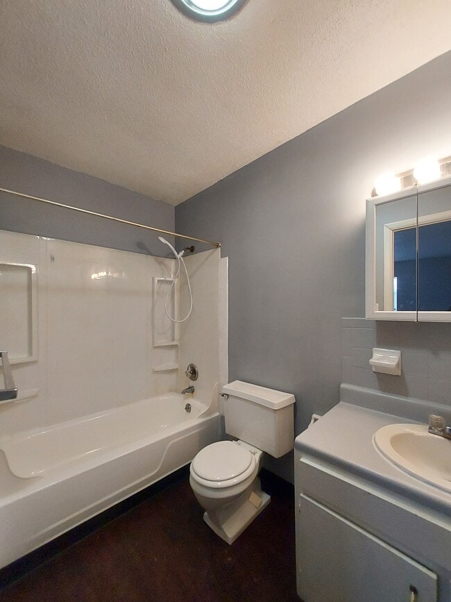 Photo - 197 Buckingham St Unit C