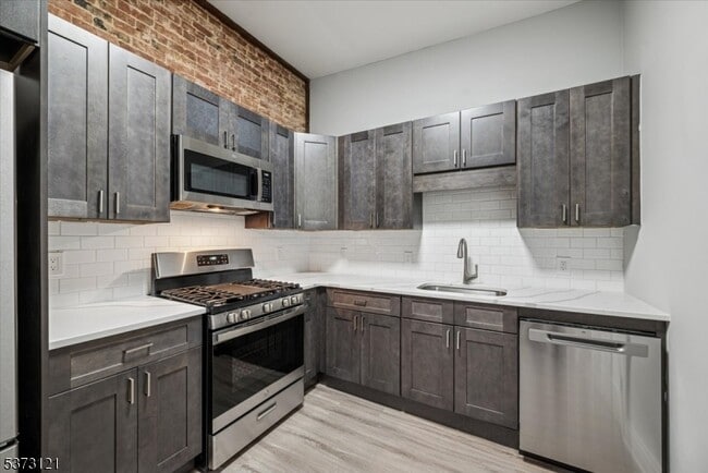 Photo - 28 W Main St Unit 3A