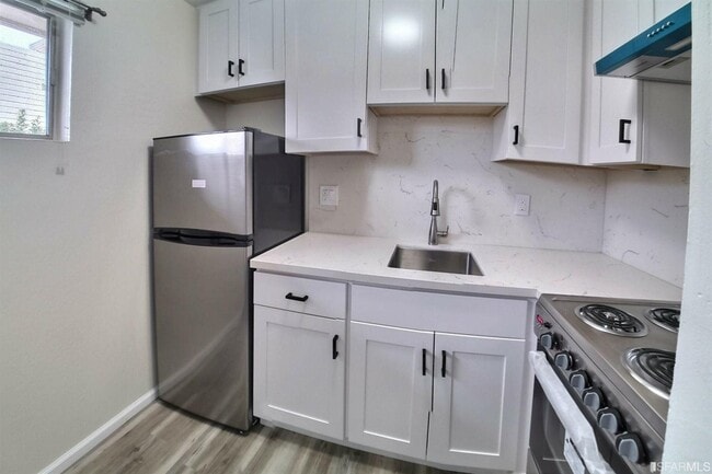 Photo - 1907 Greenwich St