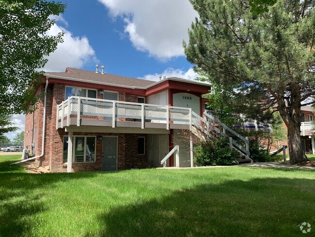 Building Photo - 1608 Sand Ct Unit 3 Rental