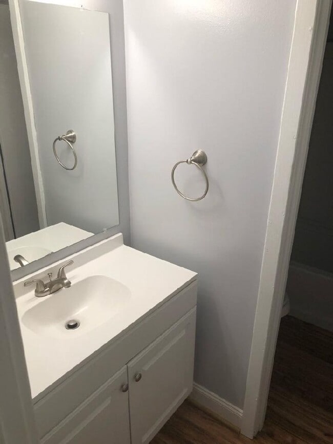 Photo - 2 bed condo for rent in the city near William and Mary College