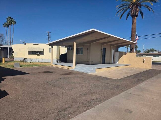 Photo - 1919 W Colter St