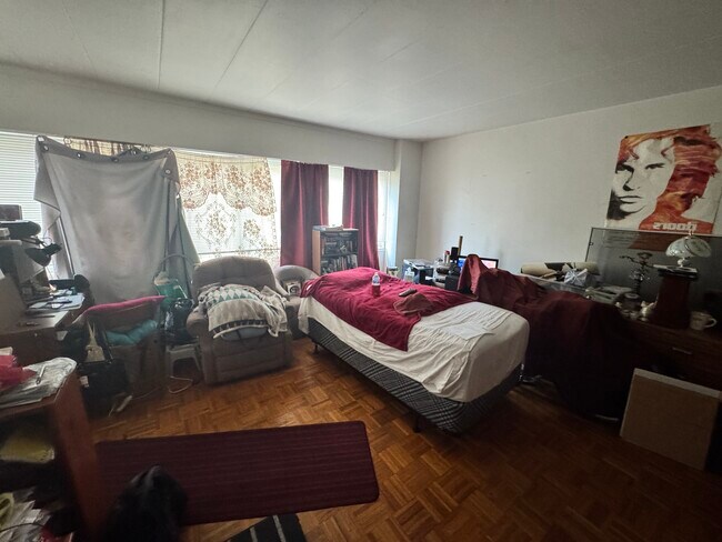 Photo - 541 College St Unit 3