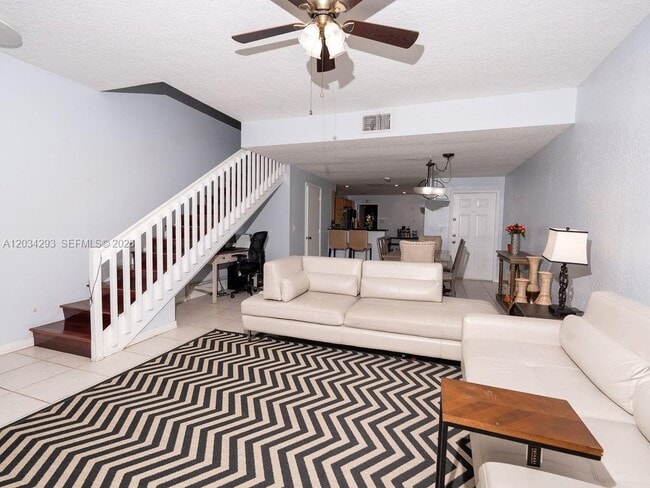 Photo - 1611 Veracruz Ln