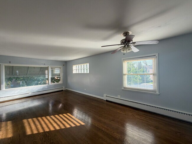 Photo - 6052 W Miami Ave Unit 2