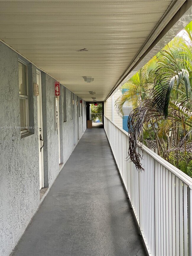 Photo - 4600 SW 67th Ave Unit 207