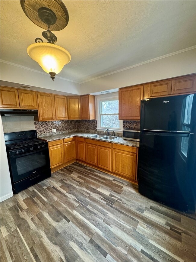 Photo - 59 Clark Ave