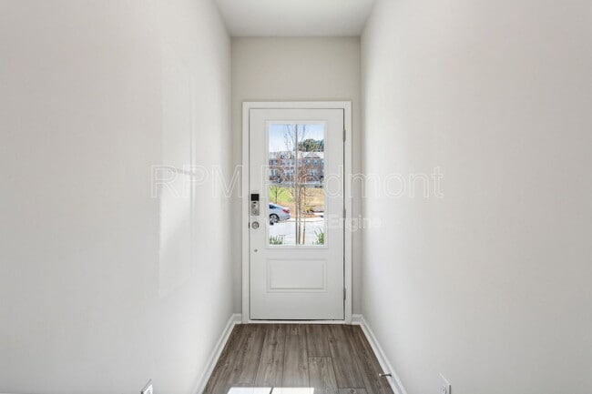 Photo - 1604 Halbrook Pl SW