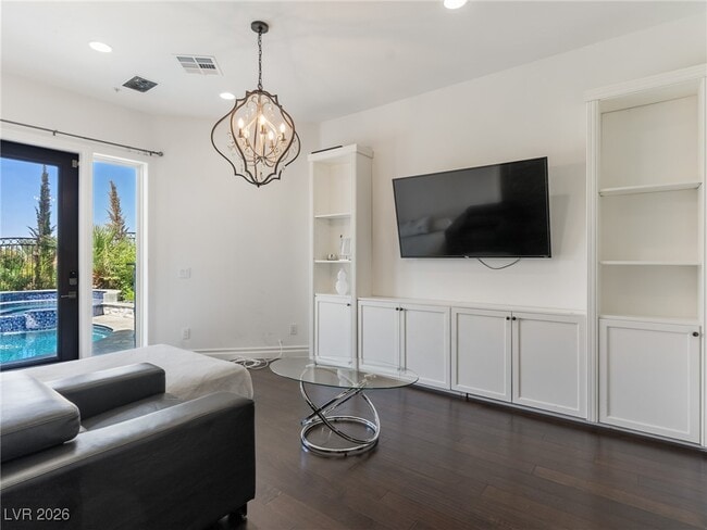 Photo - 779 Clove Ct