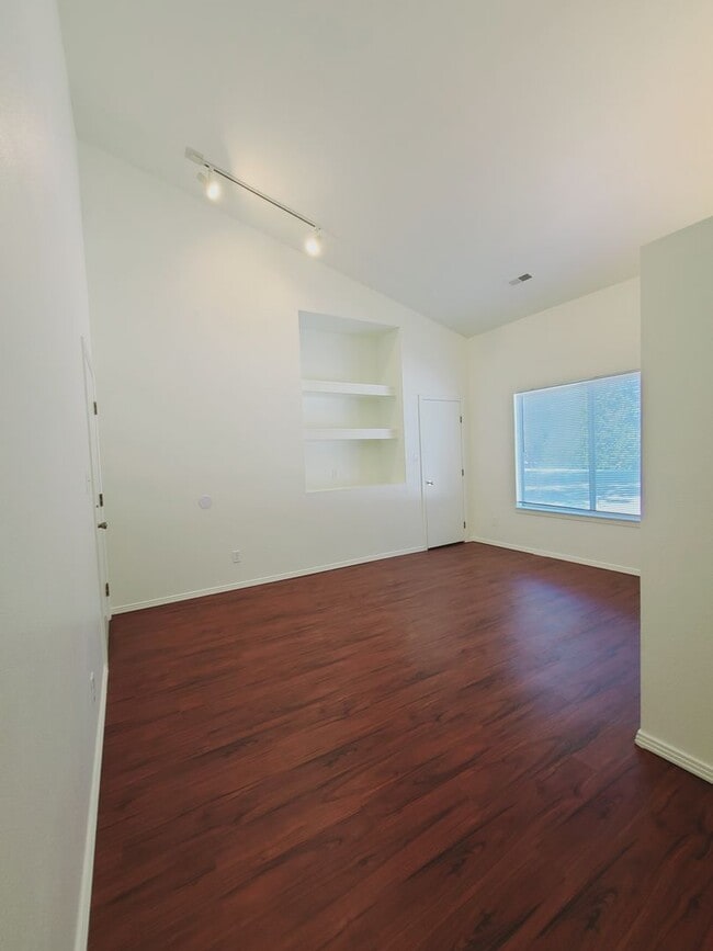 Photo - 606 W Hays St Unit 606 - B