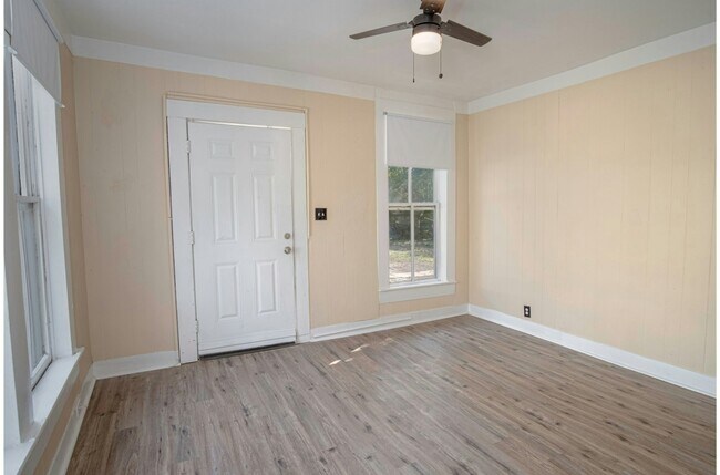 Photo - 111 S Olive St Unit B