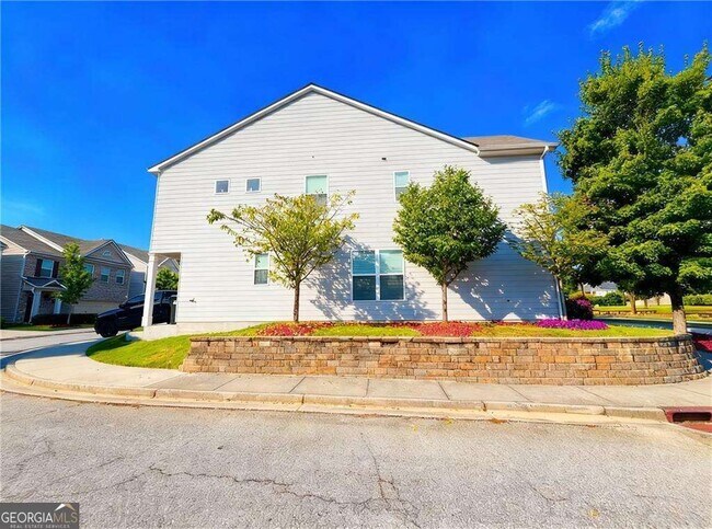 Photo - 602 Lofty Ln