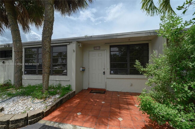 Photo - 6518 Miami Lakes Dr Townhome