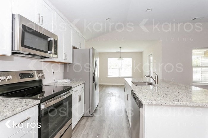 Photo - 15 Red Oak Dr.