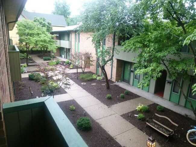 Photo - 1 Bedroom Court Yard Level Apartment