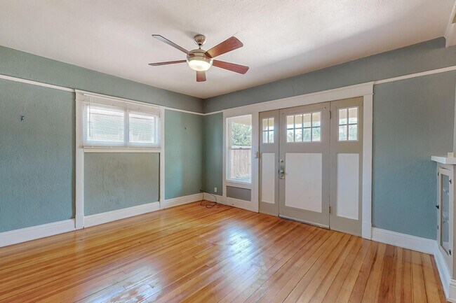 Photo - HISTORIC Edo BUNGALOW 2 Bedroom 1 Bath