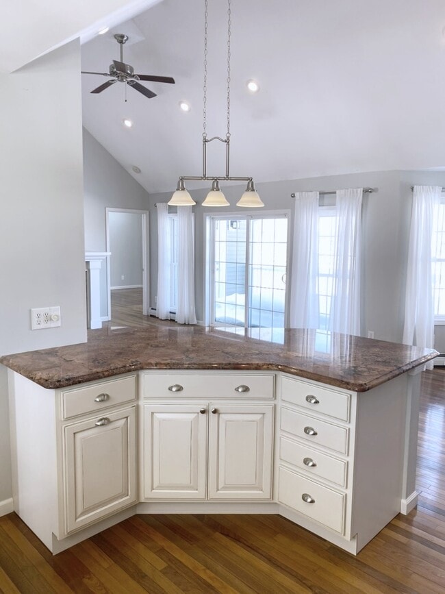 Photo - 21509 Cole Rd