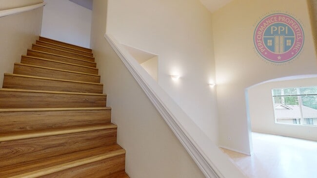 Photo - Beaverton - Two En-Suites! LVT Plank Flooring, No Carpet