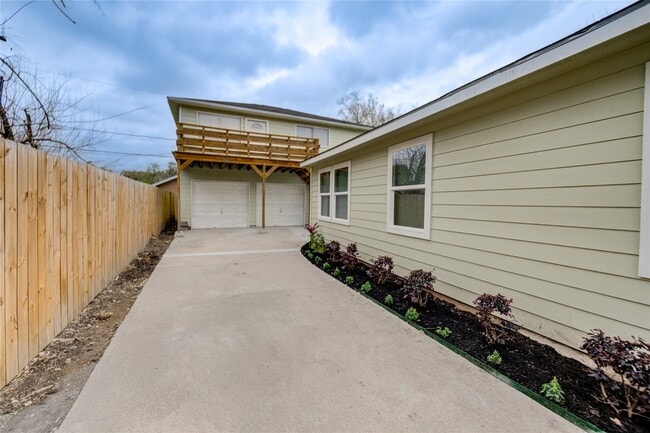 Photo - 6603 Narcissus St