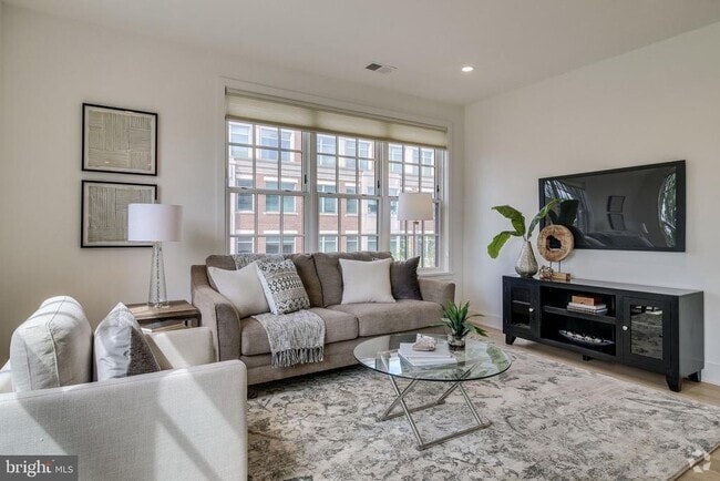 Building Photo - 521 N Washington St Unit 201 Rental