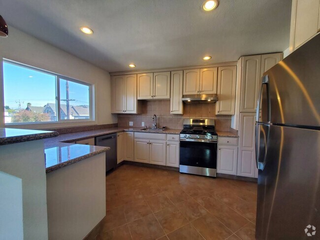 Building Photo - 30 Brazil Ave Unit 3 Rental