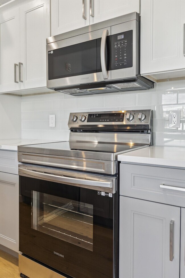 Photo - 3838 Pechin Street