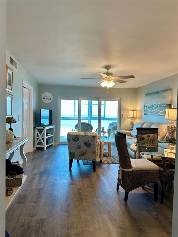 Photo - 950 Tarpon Center Dr Unit 301