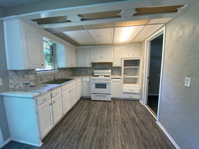 Photo - 5309 Creekwood Terrace