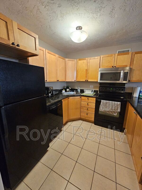 Photo - 430 Kaiolu St Unit #202