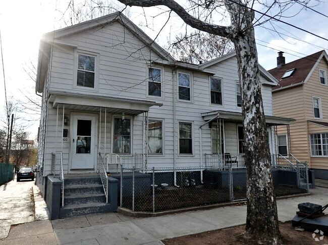 Building Photo - 204 Greenwich Ave Rental