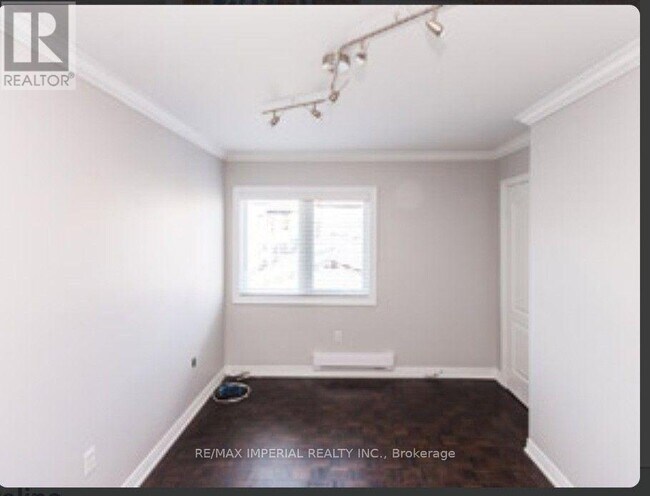 Photo - 714 R Dufferin St