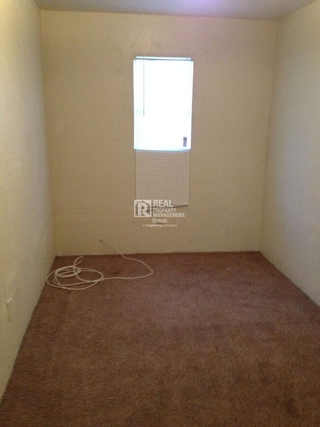 Photo - 170 E Claremont St