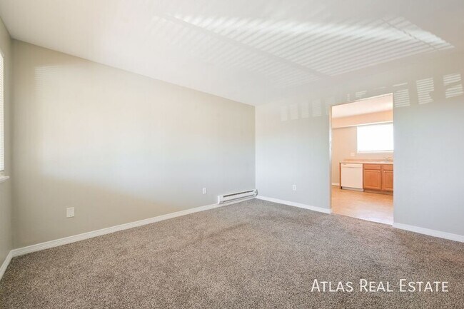 Photo - 960 Bishop Ct Unit A