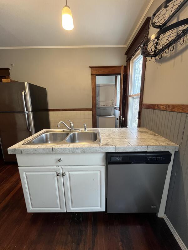 Photo - 20 Besch Ave