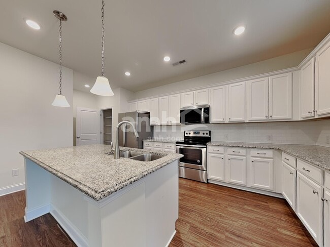 Photo - 4934 Trayton Ave