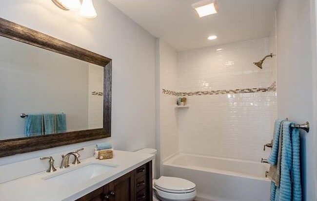 Photo - 777 N Main St Unit 1