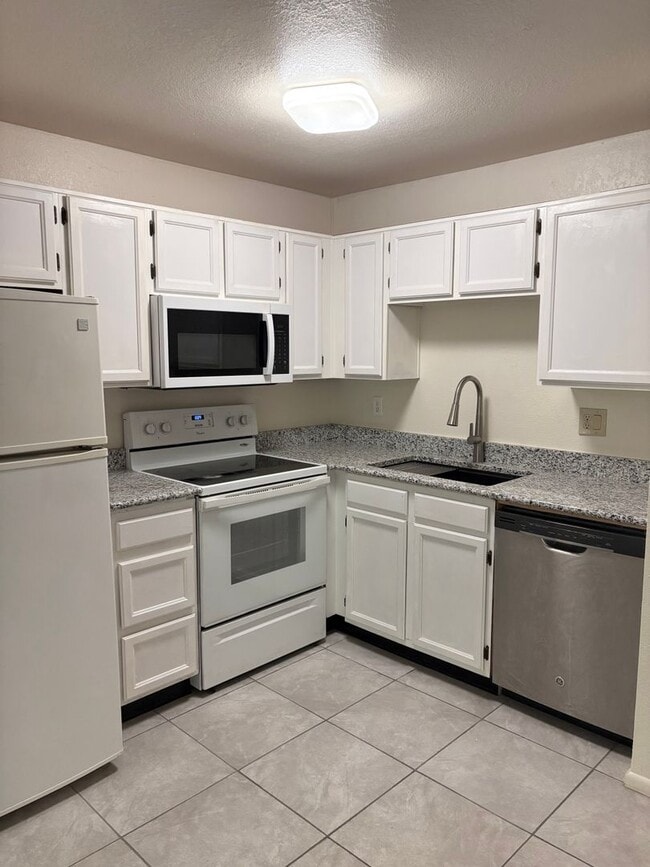 Photo - 30 E Brown Rd Unit 2018