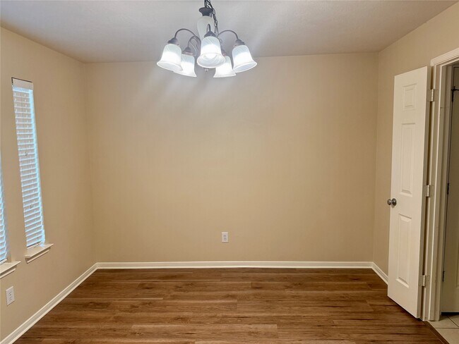 Photo - 2311 Slate Ridge Ln