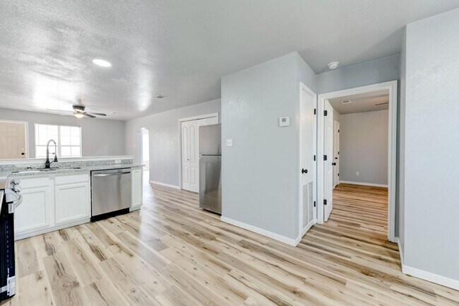 Photo - 3 Bed/ 2 Bath in Killeen Tx House