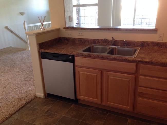 Photo - 2bed/2bath Townhome in Black Feather Castle Rock Unit 818