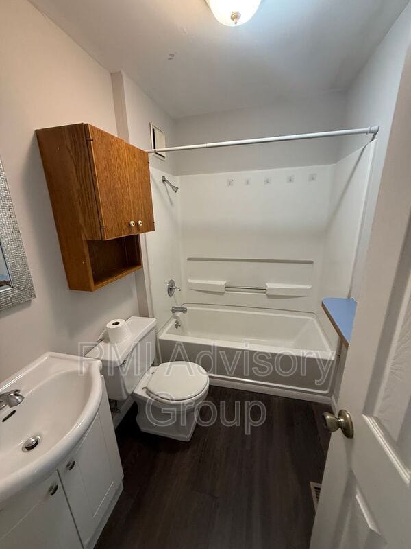 Photo - 200 SW Orchard St