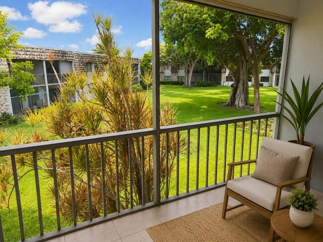 Building Photo - 3125 Oakland Shores Dr Unit B202
