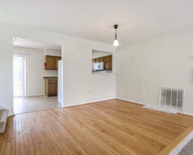 Photo - 10679 Campus Way S
