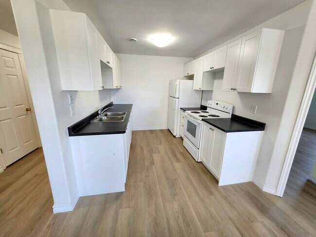 Building Photo - 25 Magazine St Unit 104