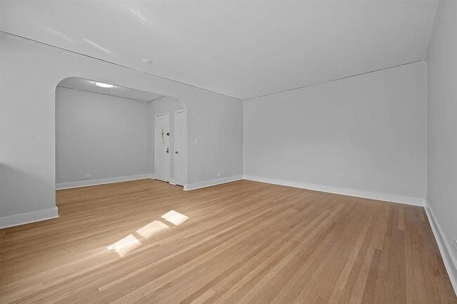 Photo - 3810 Greystone Ave Unidad 301