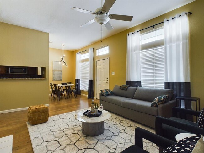 Photo - 2811 Rio Grande St Unit 204