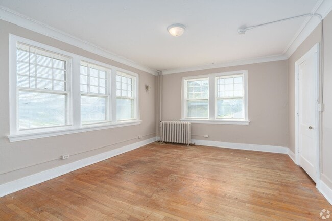 Photo - Rollins Apartments